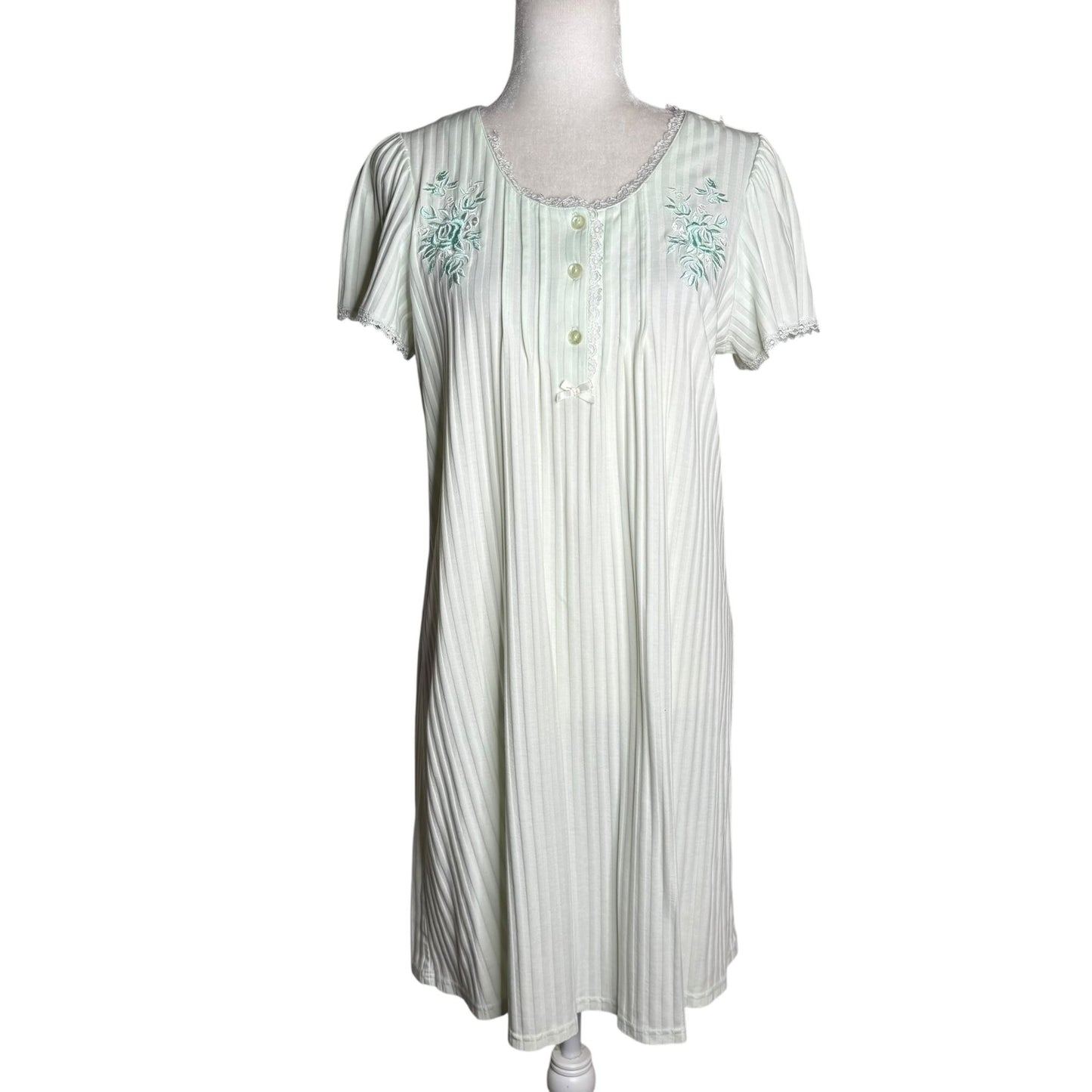 Miss Elaine Mint Green Short Sleeve Embroidered Nightgown Small Cotton Blend