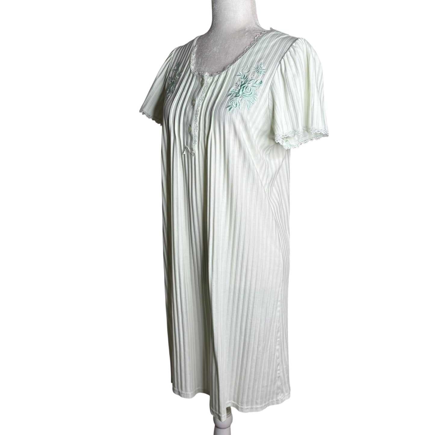 Miss Elaine Mint Green Short Sleeve Embroidered Nightgown Small Cotton Blend