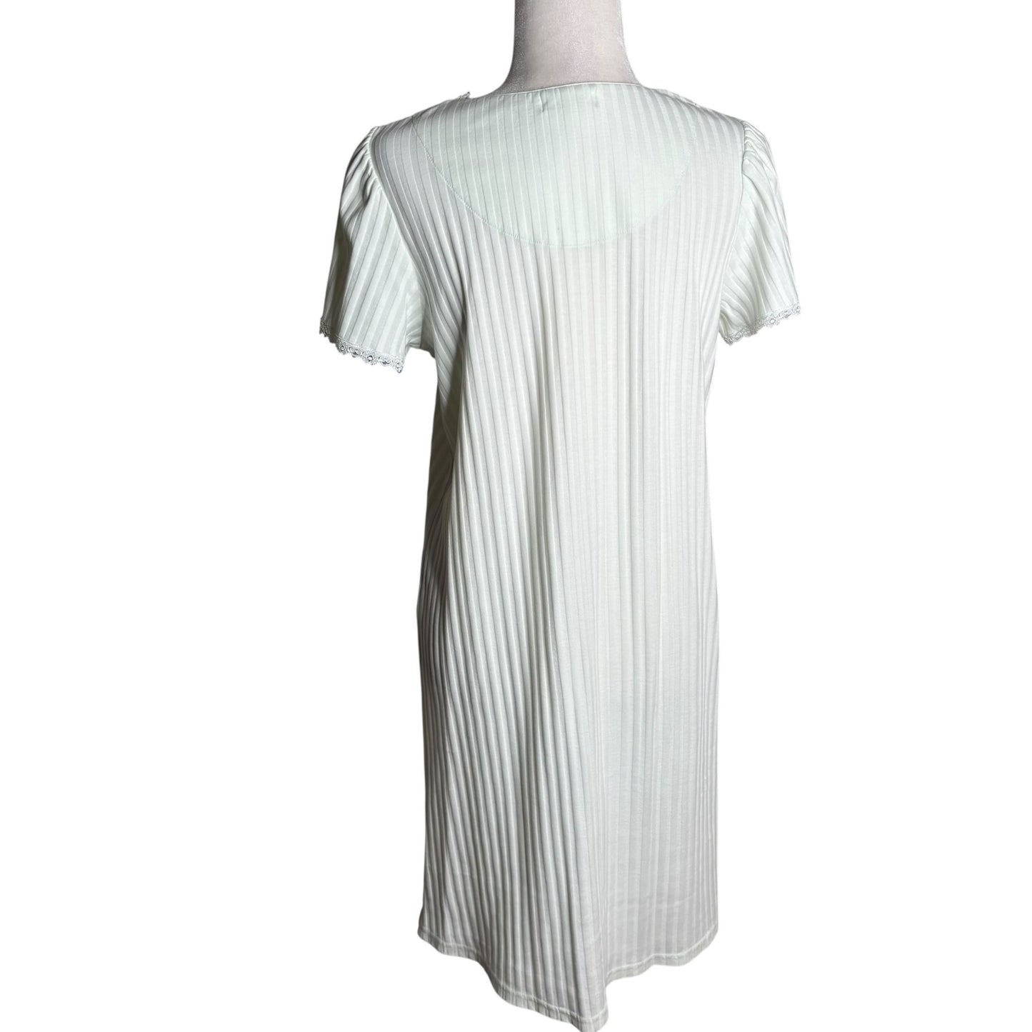 Miss Elaine Mint Green Short Sleeve Embroidered Nightgown Small Cotton Blend