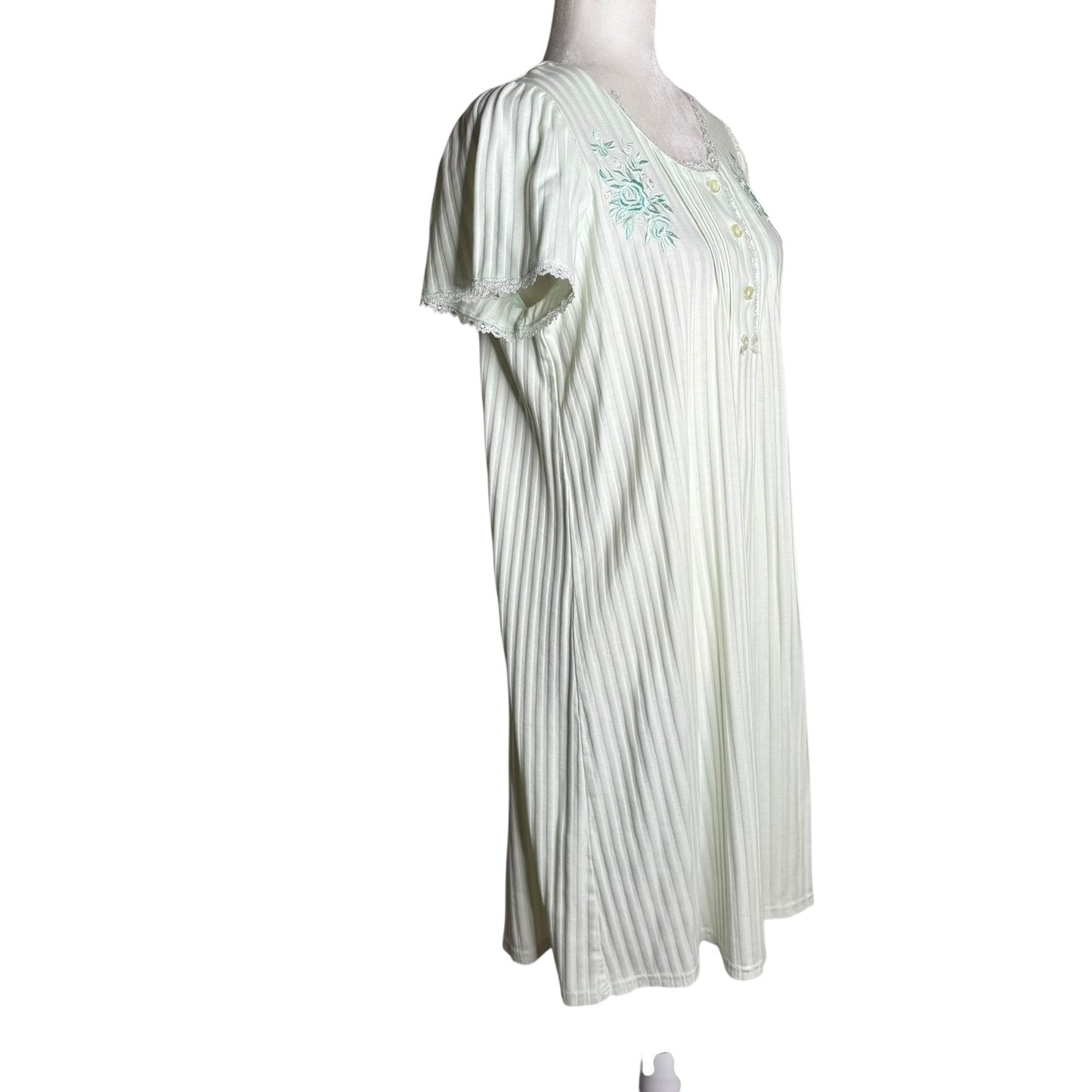 Miss Elaine Mint Green Short Sleeve Embroidered Nightgown Small Cotton Blend