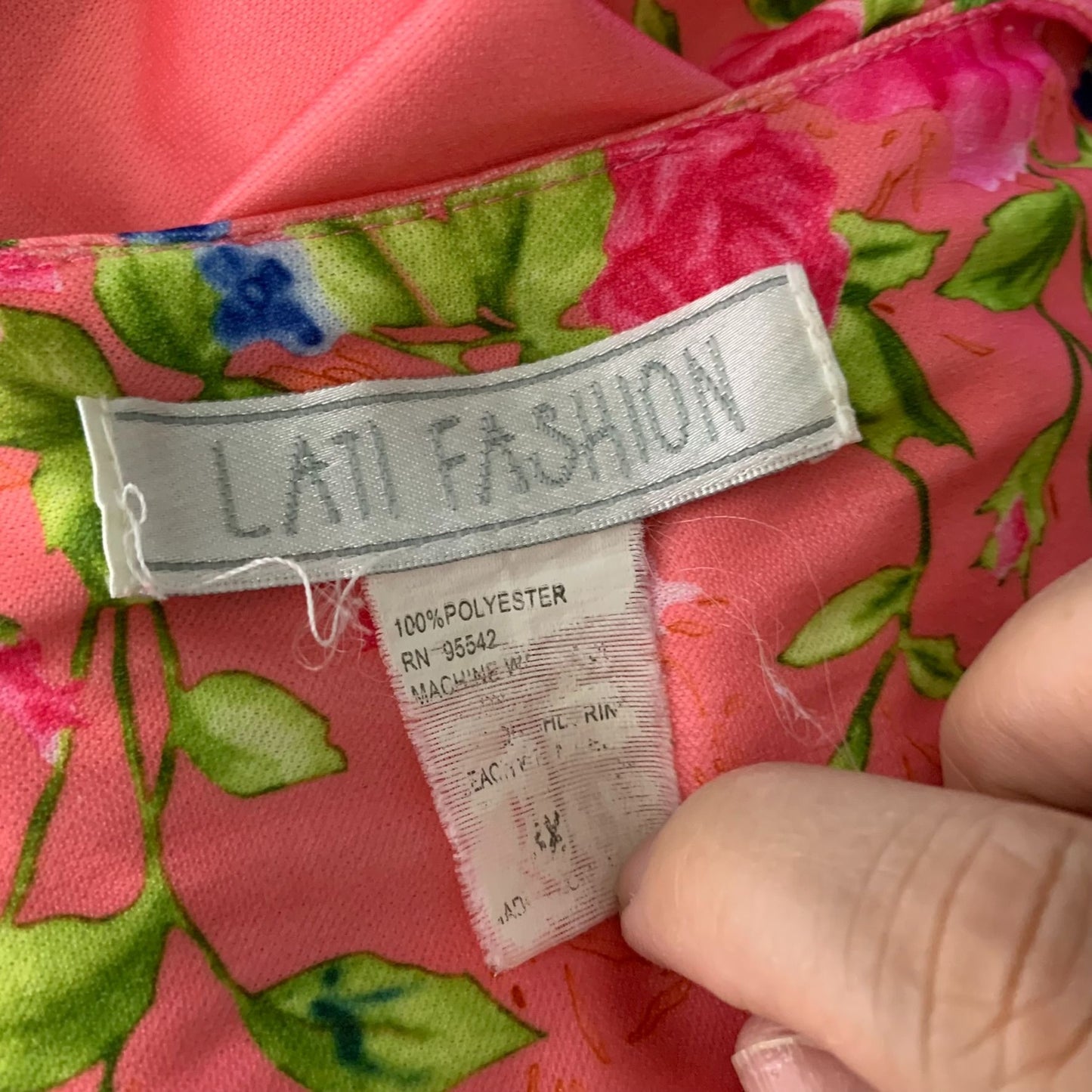 Vintage Lati Fashion MuuMuu House Dress XL Pink Floral V Neck Short Sleeve