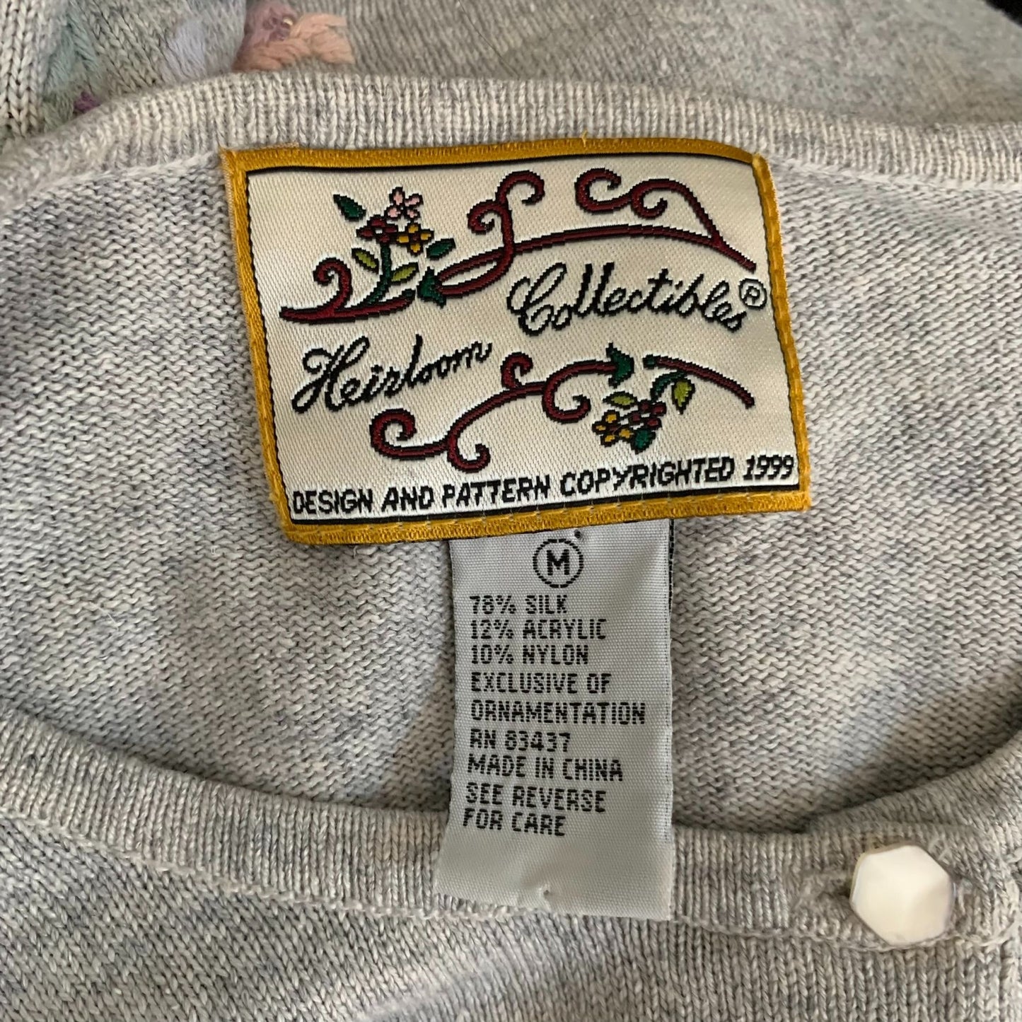 Heirloom Collectibles Silk Cardigan Sweater M Grey Embroidered Floral Buttons