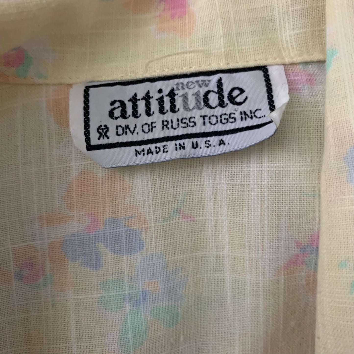Vintage Russ Togs Button Up Collared Shirt M Yellow Floral Short Sleeve Cotton