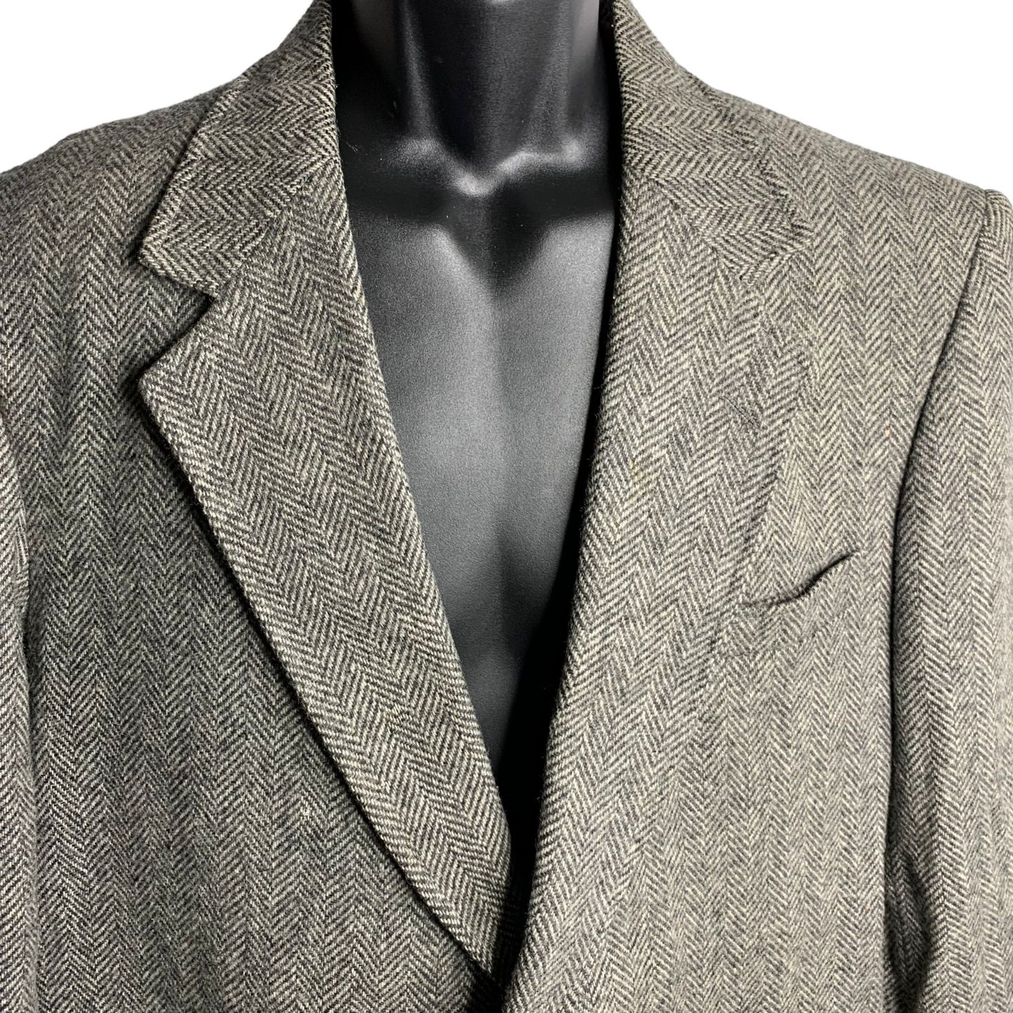 Vintage 70s Wool Tweed Blazer Sport Coat 46L Grey Herringbone Two Button Pockets