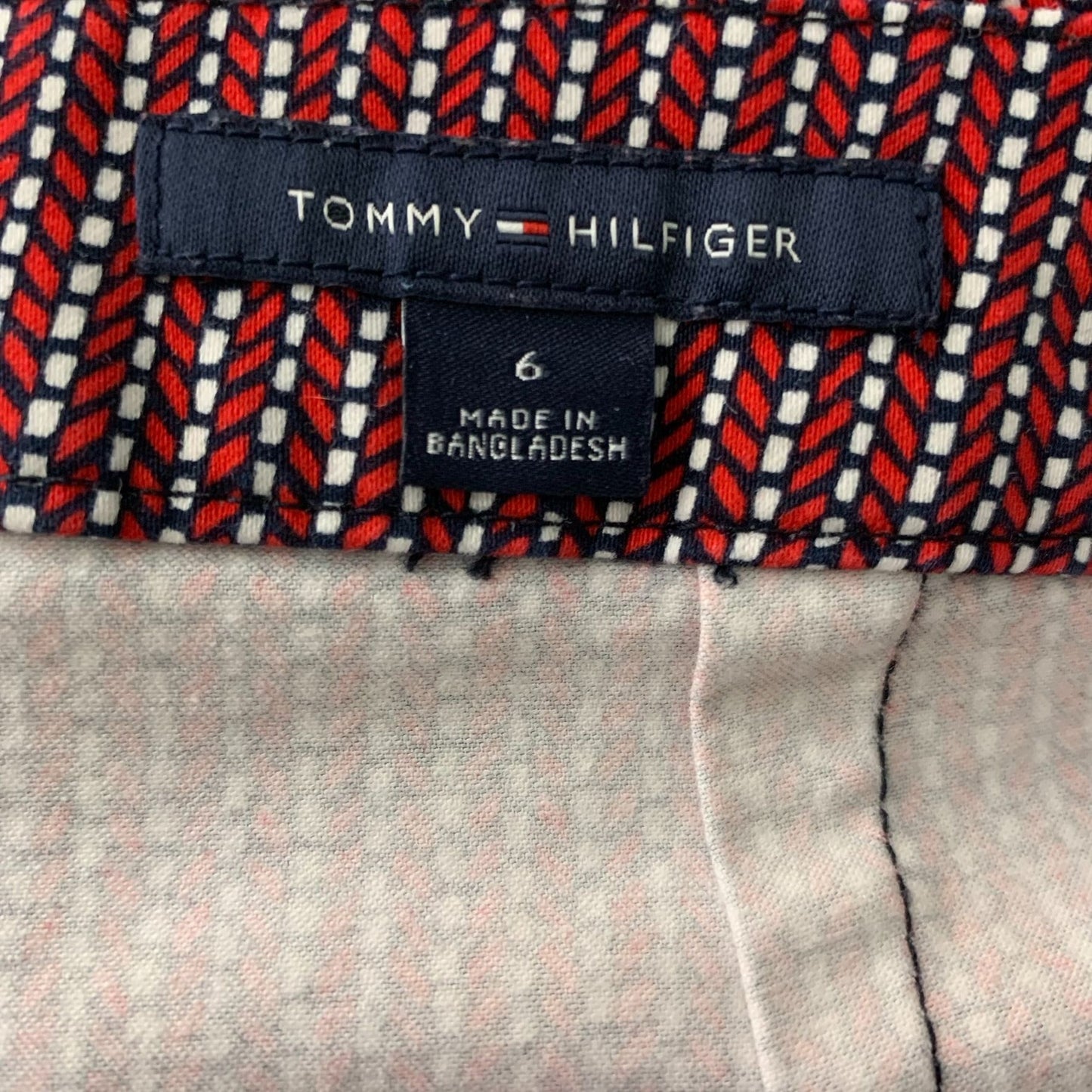 Tommy Hilfiger Mini Pencil Skirt 6 Red Chevron Stripe Stretch Zip Kick Pleat