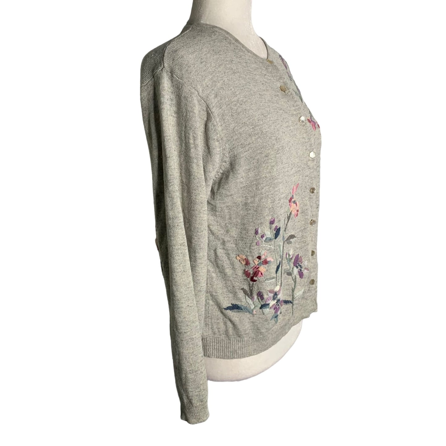 Heirloom Collectibles Silk Cardigan Sweater M Grey Embroidered Floral Buttons