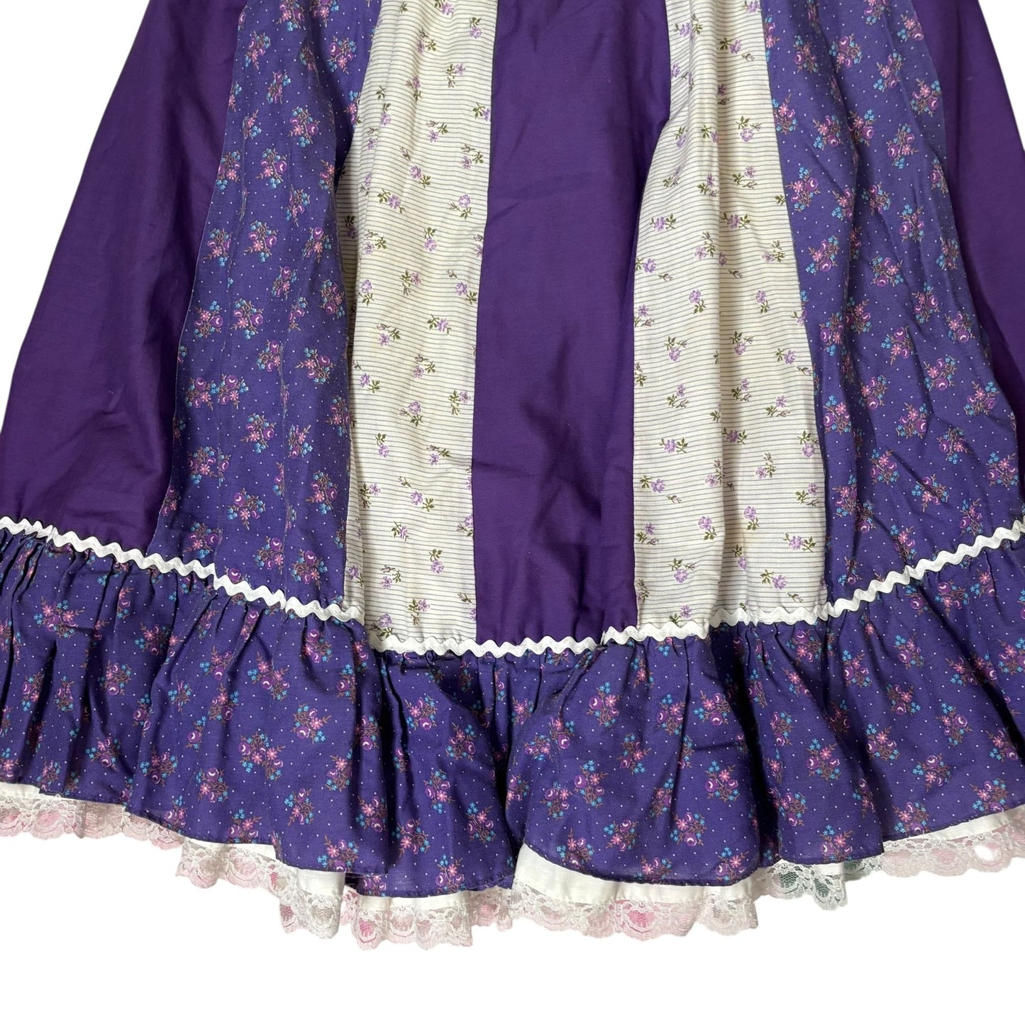 Vintage 80s Floral Prairie Skirt Lace Trim Medium Purple Patchwork Squaredancing
