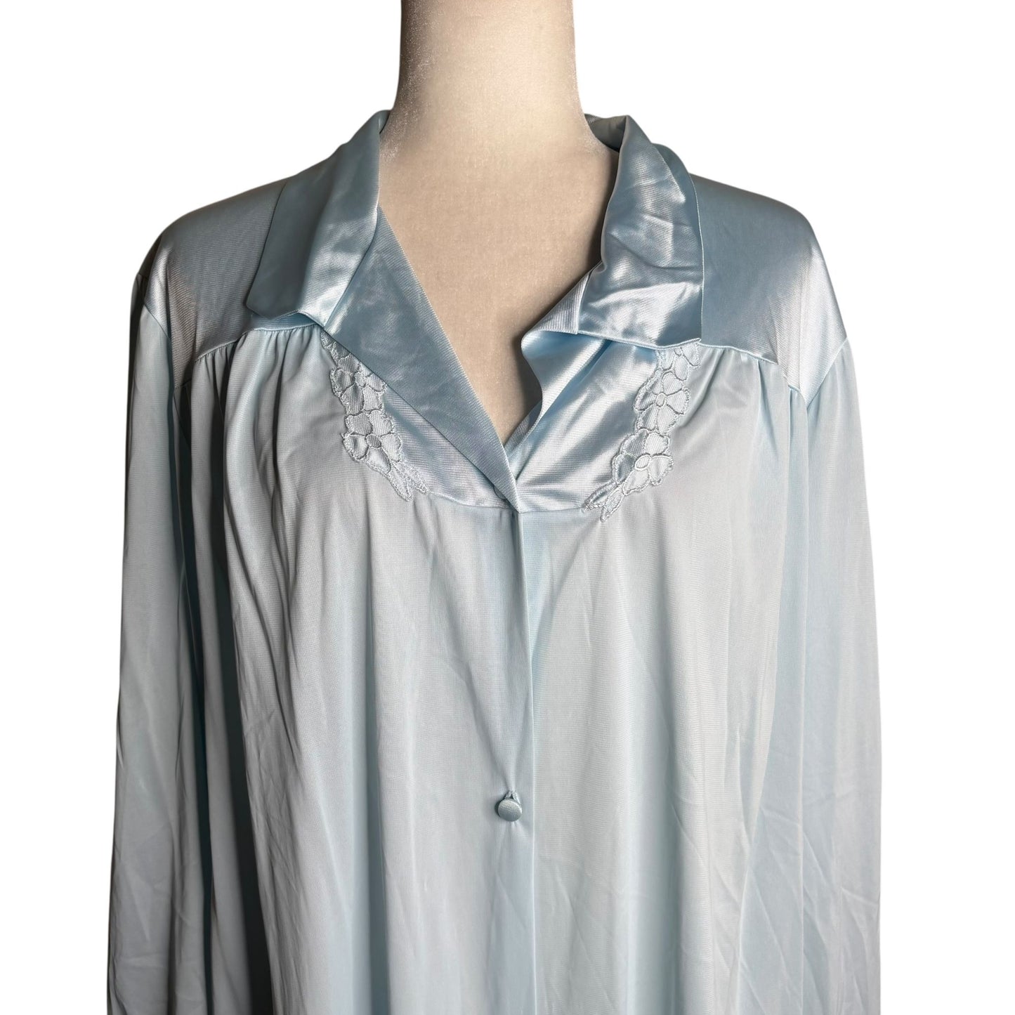 Vintage 80s Vanity Fair Blue Nylon Button Front Robe XXL Nightgown Embroidered