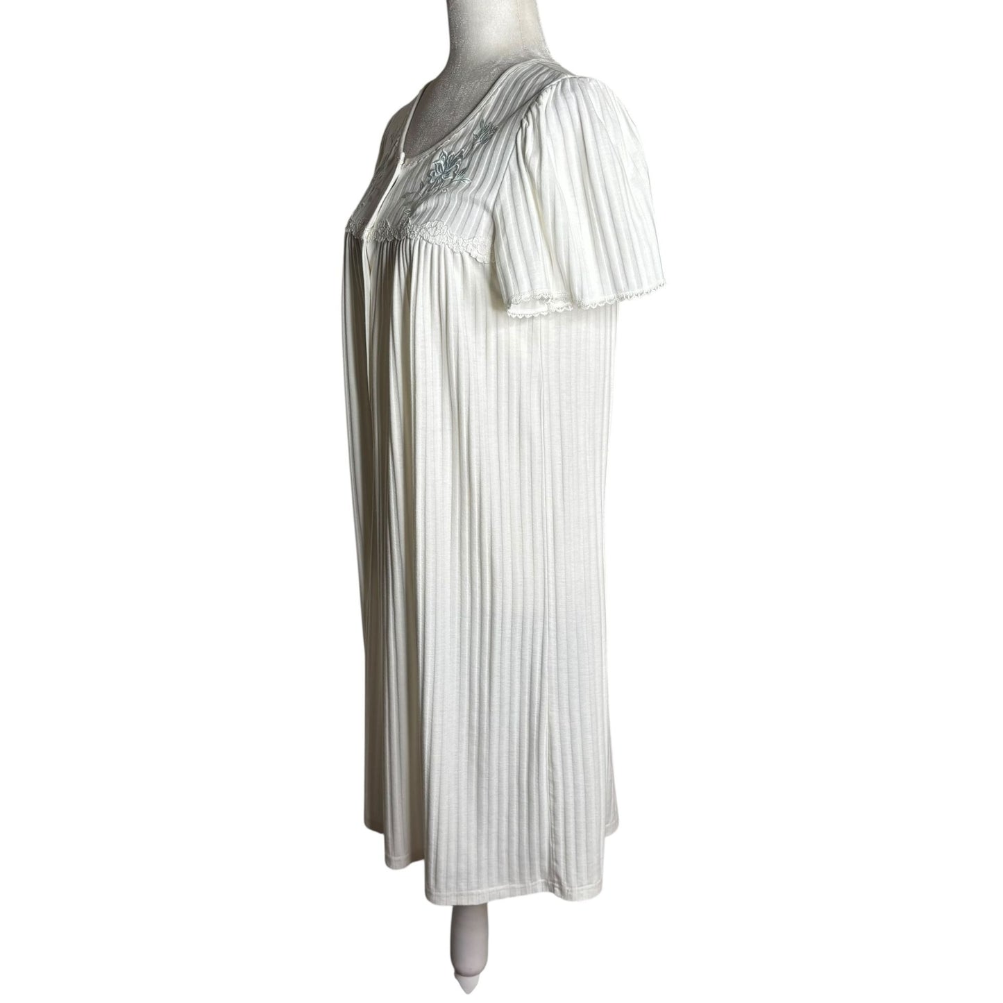 Miss Elaine Classics White Short Sleeve Embroidered Nightgown Small Cotton Blend