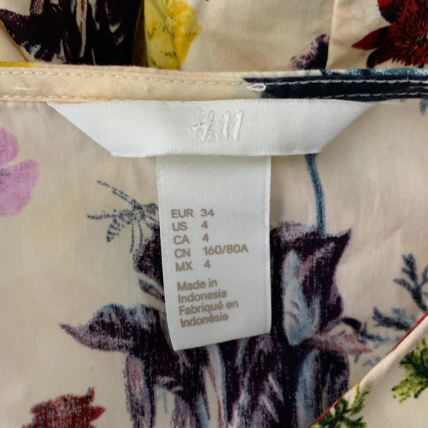 H&M Floral Bell Sleeve Crop Top 4 Beige Tie Front Key Hole Button Round Neck