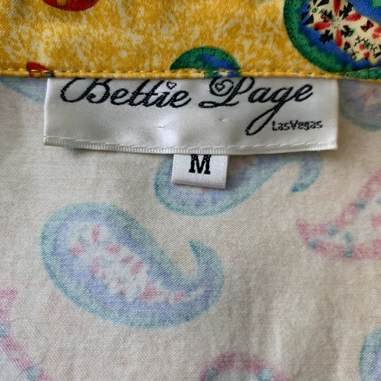 Bettie Page Las Vegas Retro Swing Dress M Yellow Paisley Pinup Buttons Pockets