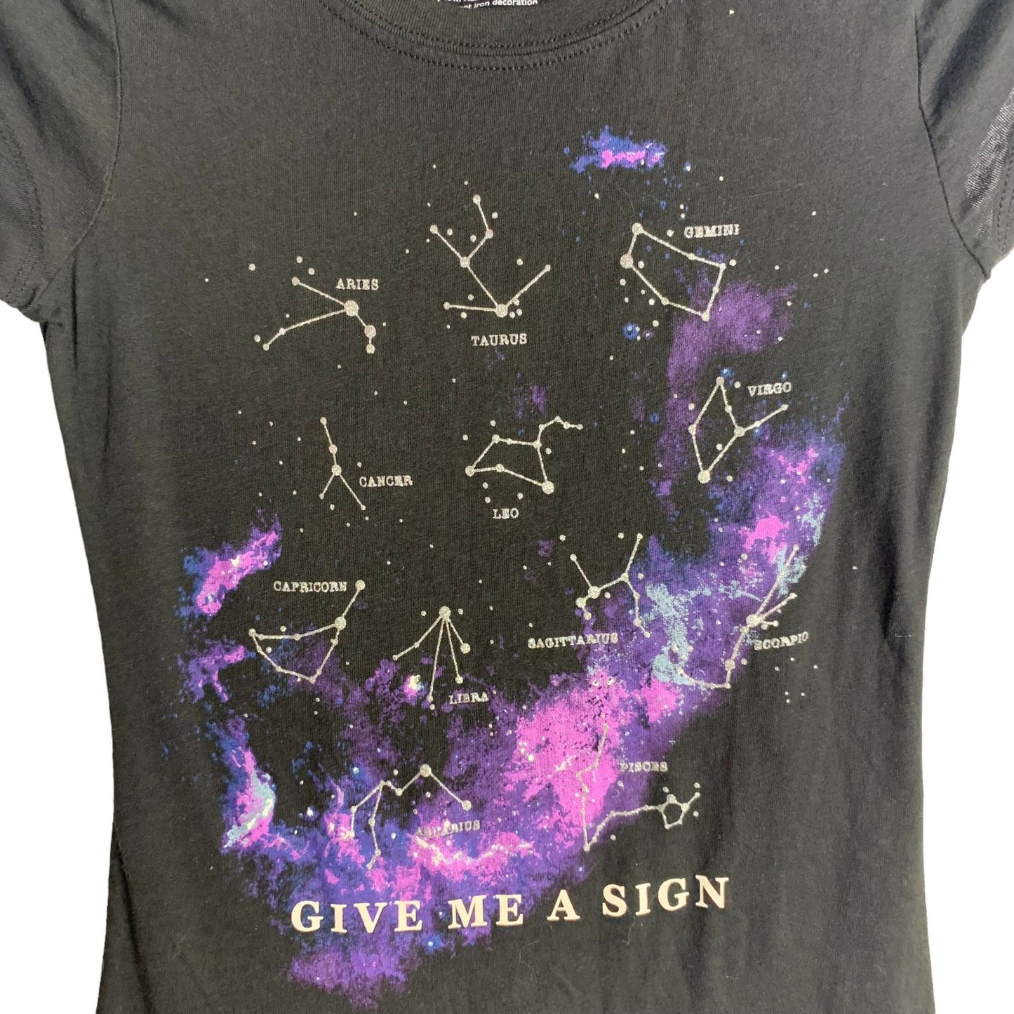 Wound Up Astrological Signs T Shirt XS Black Crewneck Short Sleeves Galaxy