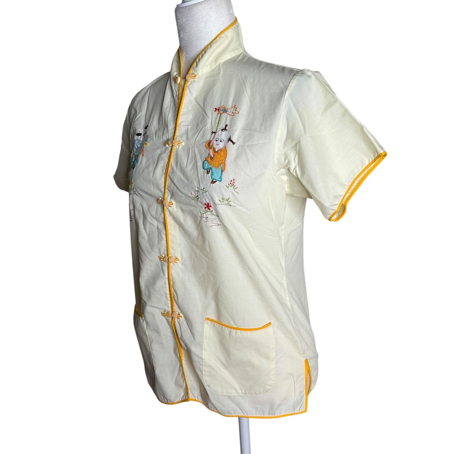 Vintage 70s Embroidered Chinese Short Sleeve Top Small Yellow Snaps Pockets
