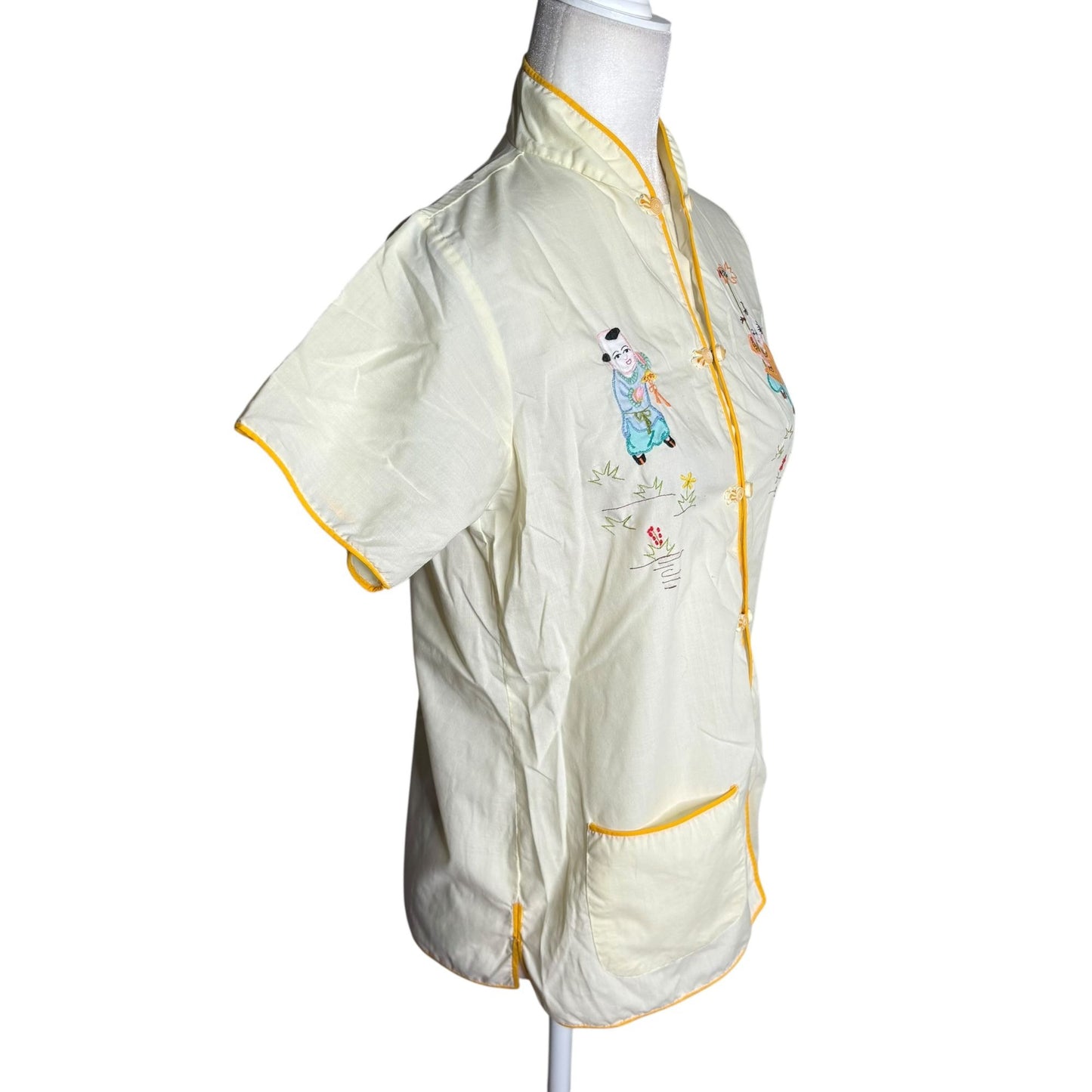 Vintage 70s Embroidered Chinese Short Sleeve Top Small Yellow Snaps Pockets