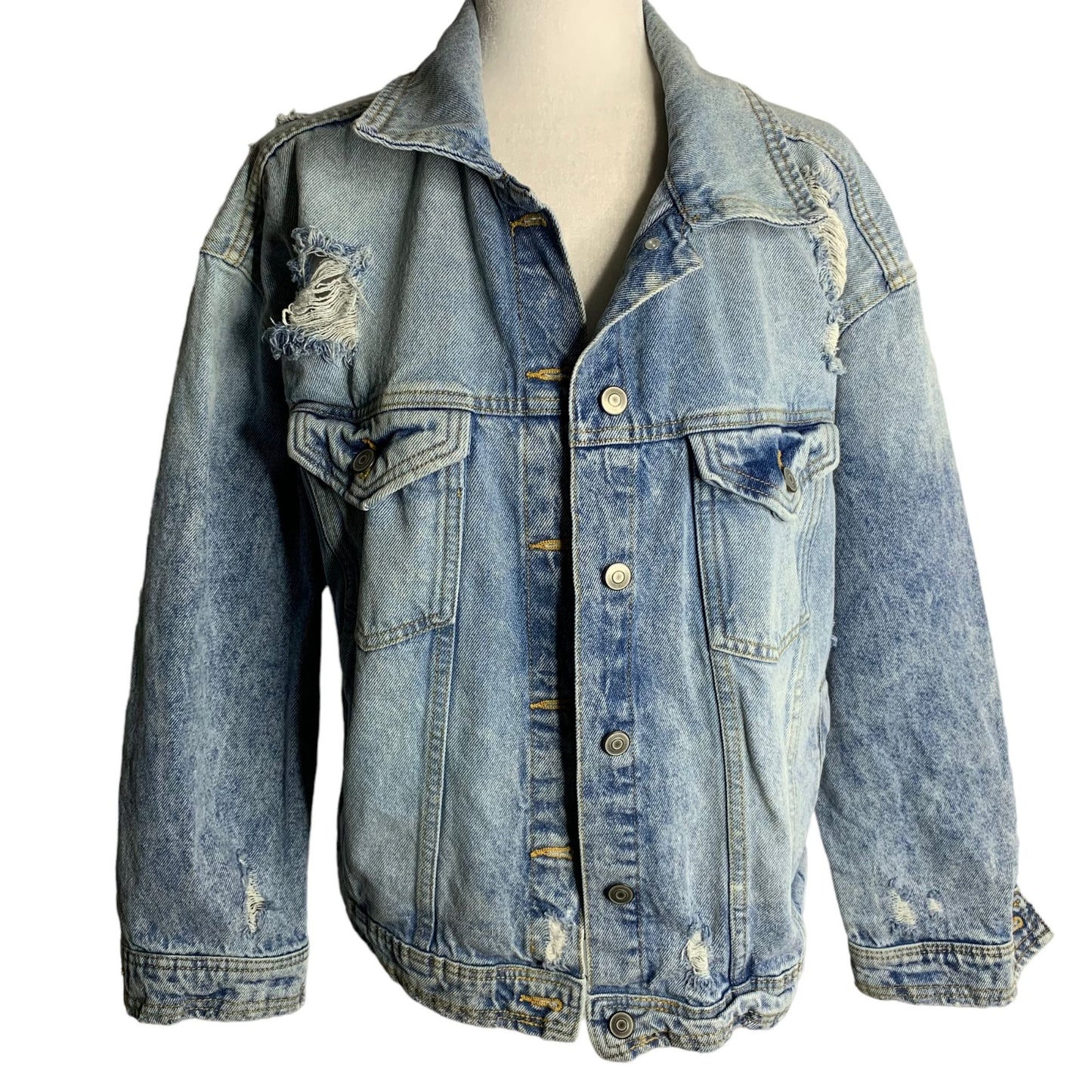 Celebrity Pink Denim Boyfriend Trucker Jacket M Med Wash Distressed Pockets