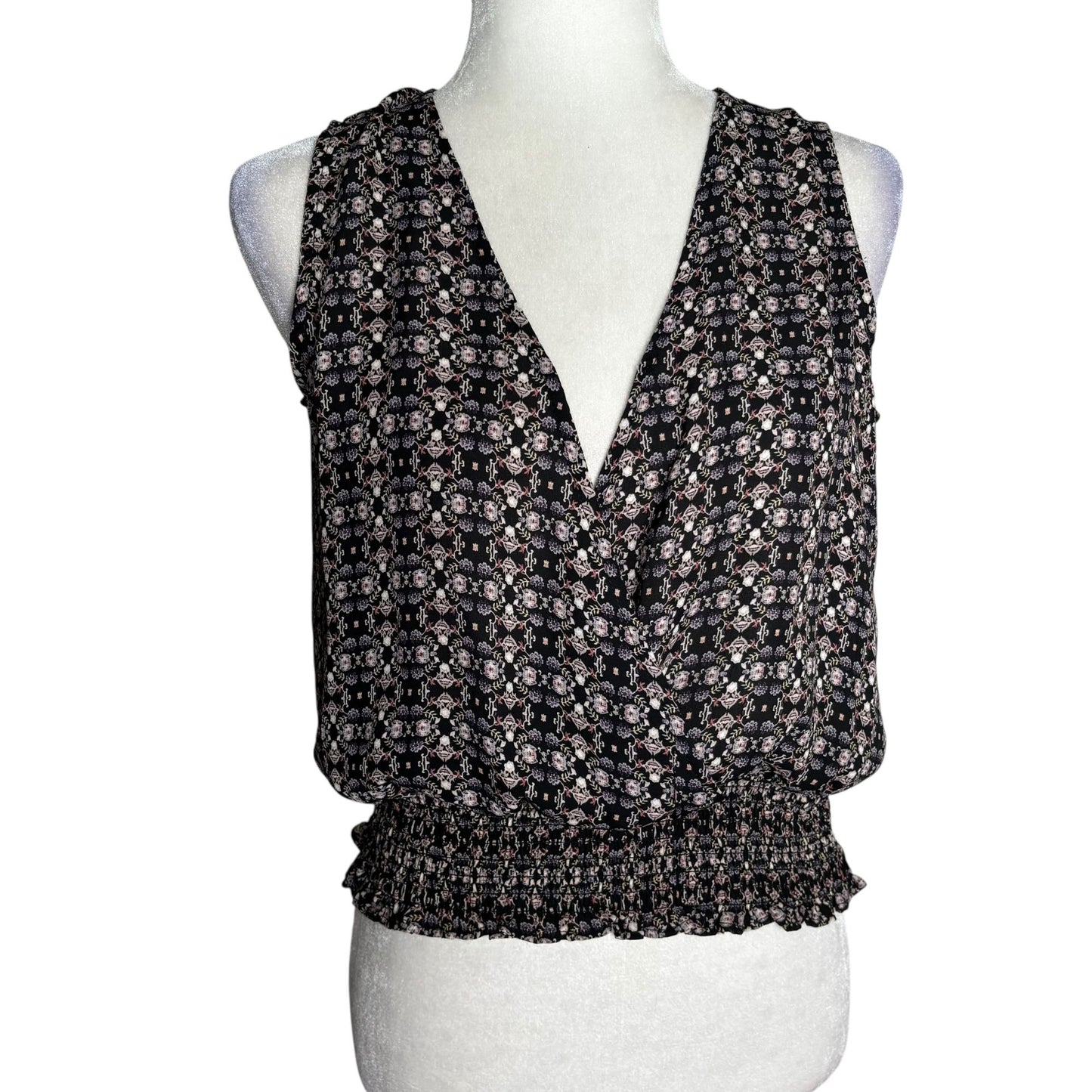 Sleeveless Floral Blouse Top Small Black Smocked Waist V Neck Surplice Wrap