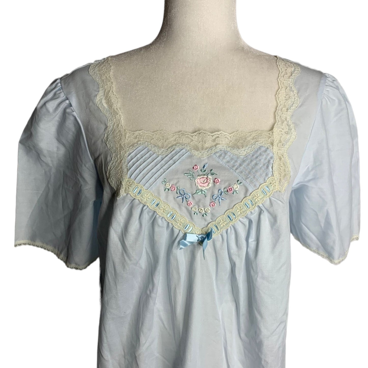 Vintage Barbizon Embroidered Long Nightgown S Blue Lace Short Sleeve Square Neck