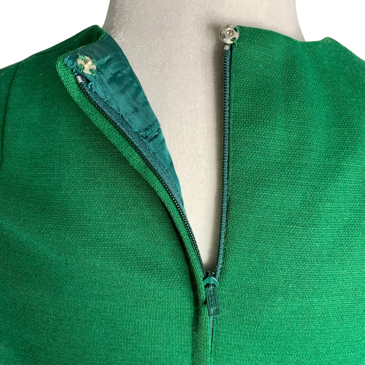 Vintage 60s Stretch Knit Mod Shift Dress S Green Lined 3/4 Sleeve Round Neck Zip