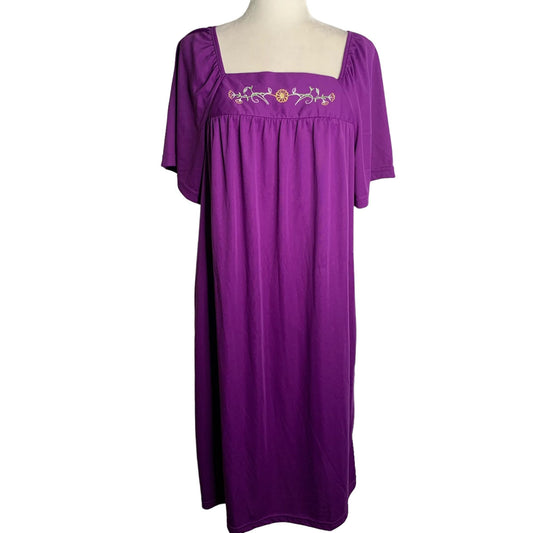 Vintage Anthony Richards MuuMuu House Dress M Purple Pockets Short Sleeves