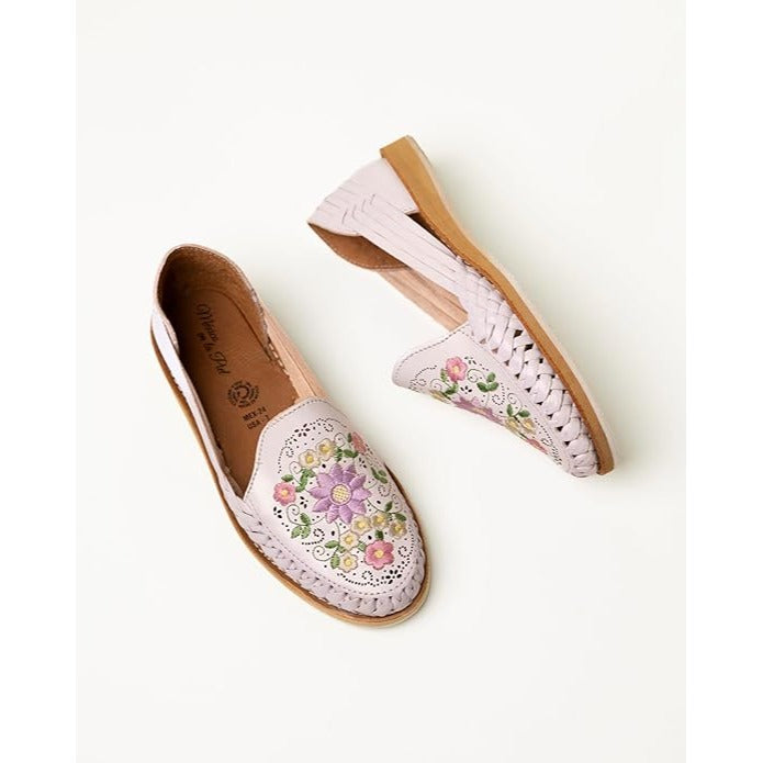 Handcrafted White Leather Flat Sandals Women's Size 6 Slip On Floral Embroidery
