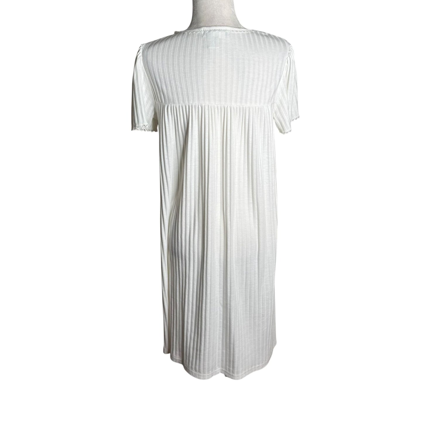 Miss Elaine Classics White Short Sleeve Embroidered Nightgown Small Cotton Blend