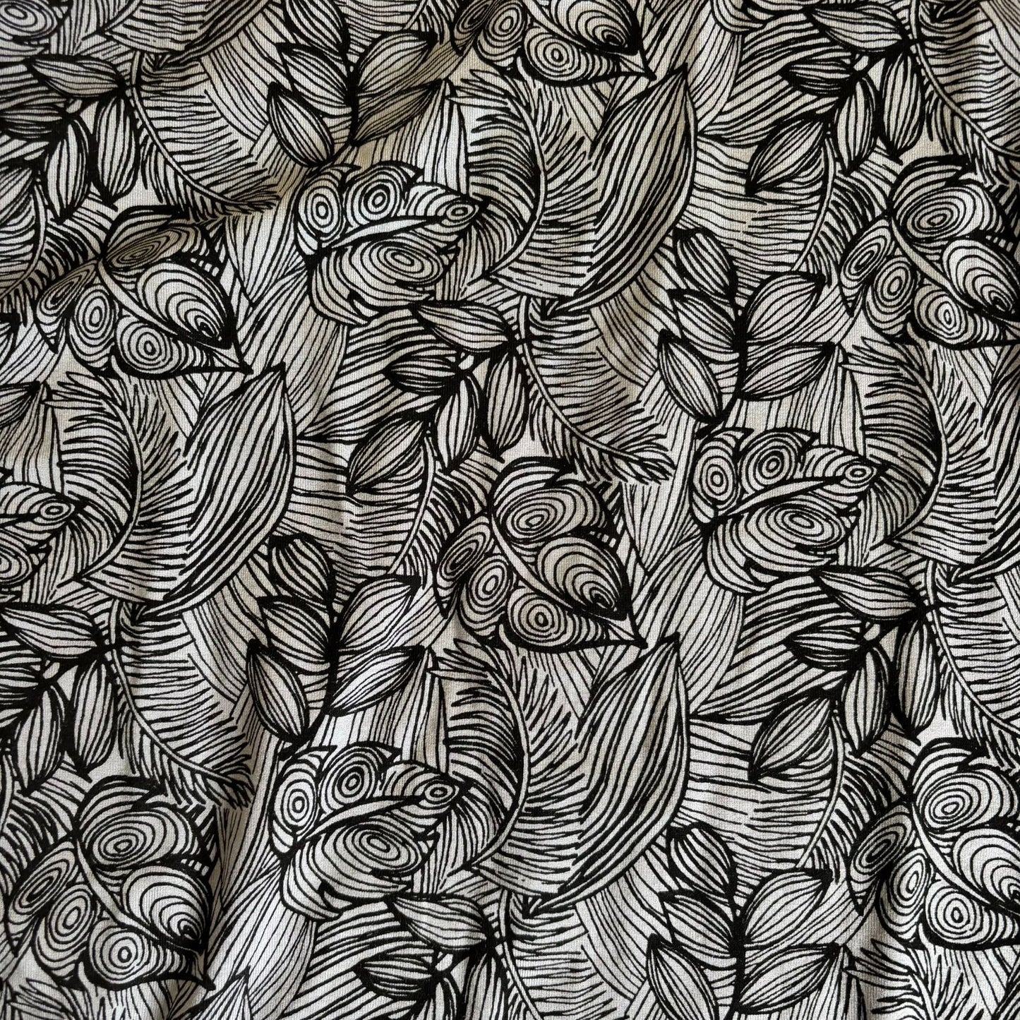 Dakini Leaf Patterned A Line Athletic Skirt Medium Black White Stretch Skater