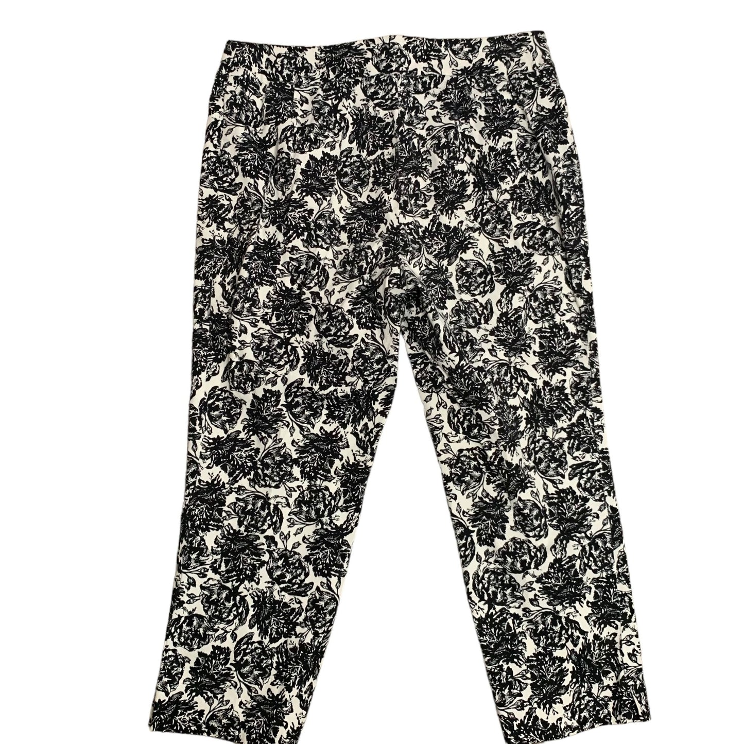 Chico's Floral Capri Cropped Pants M Black White Zipper Front Pockets Mid Rise