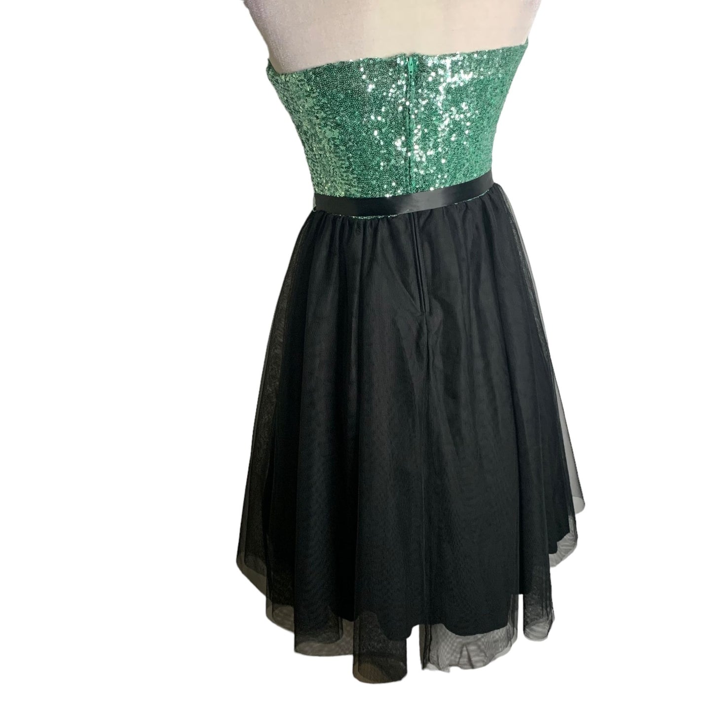 Windsor Strapless Party Prom Dress 11 Green Black Sequins Midi Tulle Tie Waist