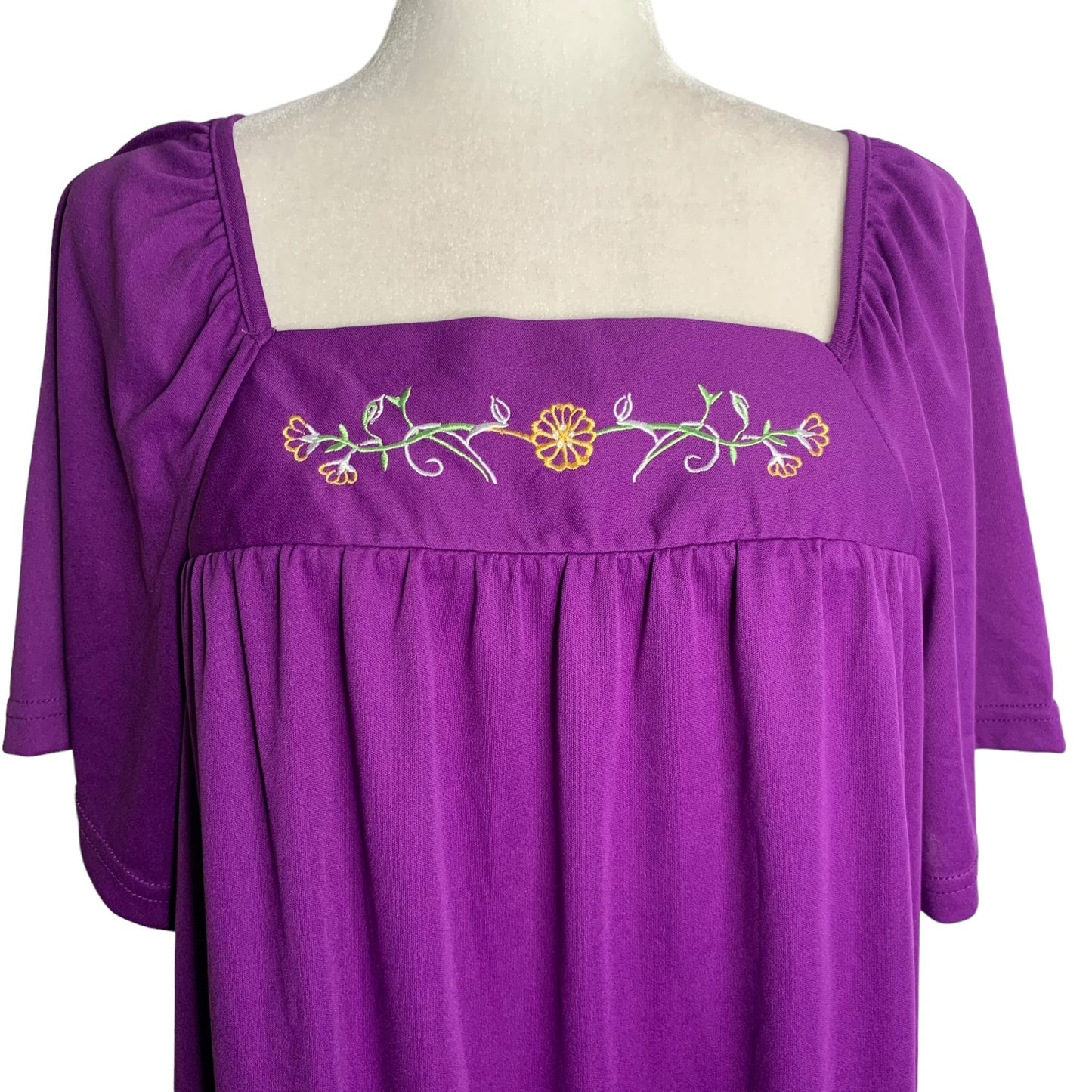 Vintage Anthony Richards MuuMuu House Dress M Purple Pockets Short Sleeves