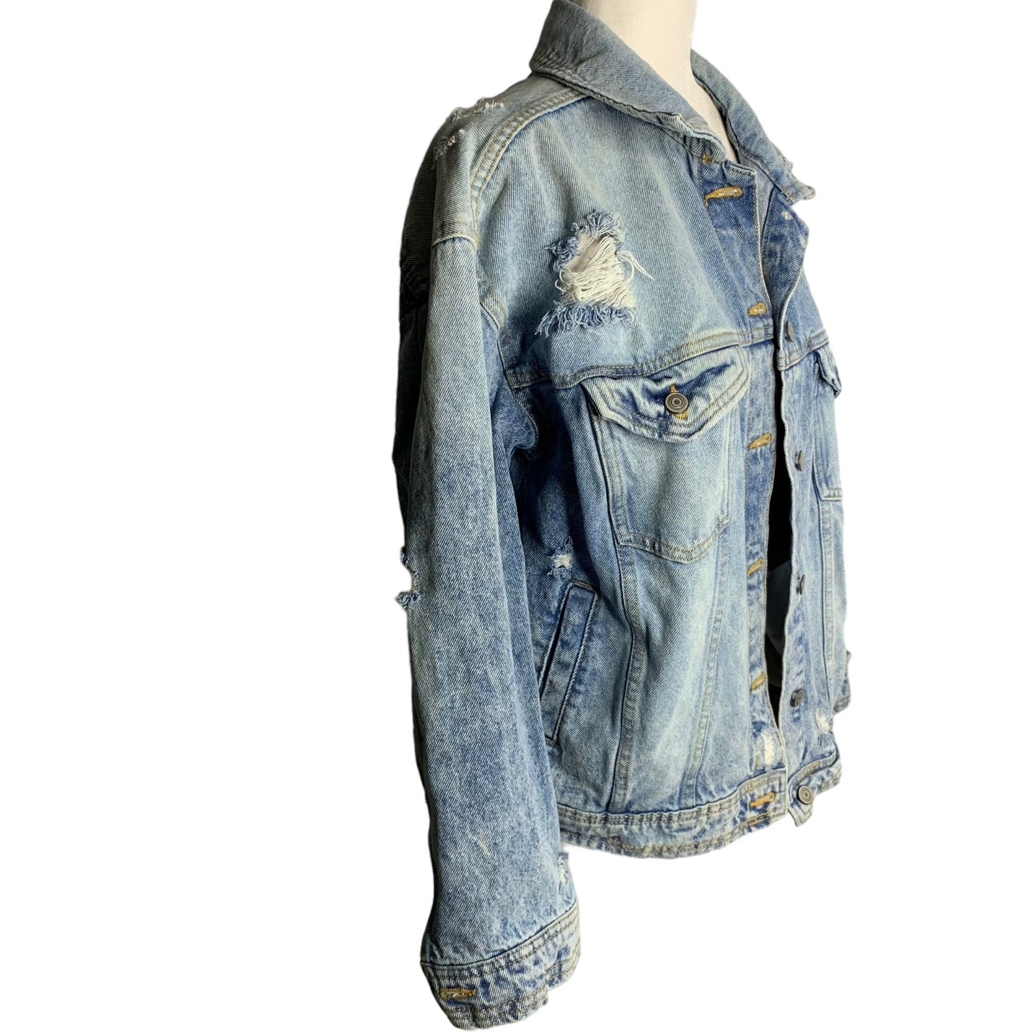 Celebrity Pink Denim Boyfriend Trucker Jacket M Med Wash Distressed Pockets