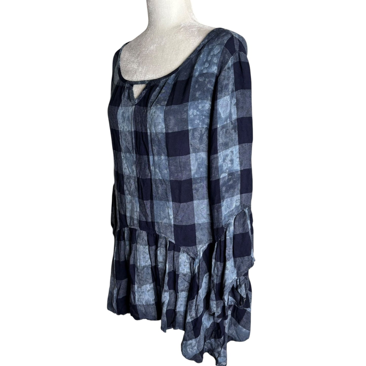 One World Plaid Tunic Top Ruffle Hem Medium Blue Bell Sleeves Keyhole Back