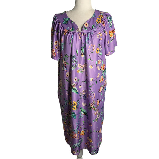 Vintage Anthony Richards MuuMuu House Dress M Purple Floral Pockets Short Sleeve