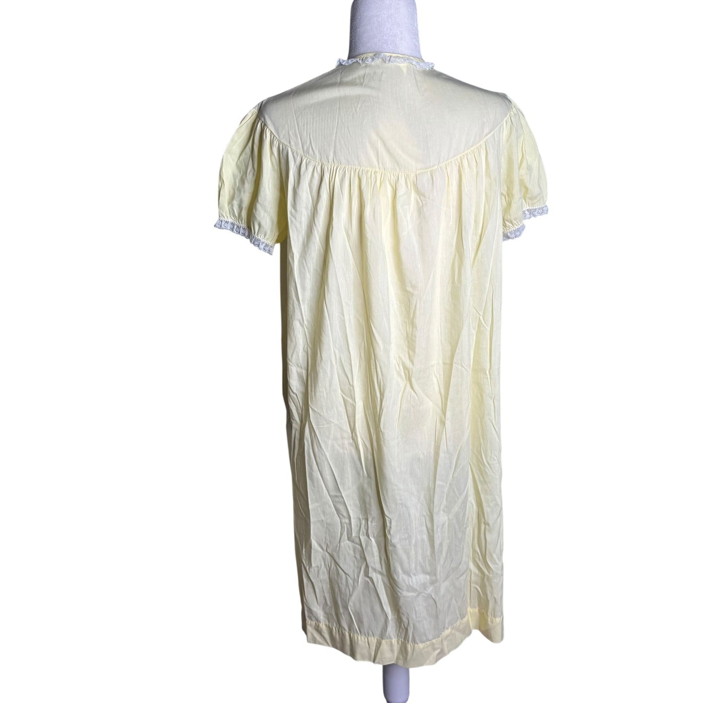 Barbizon Yellow Nightgown Lace Trim Medium Button Front Lightweight Embroidery