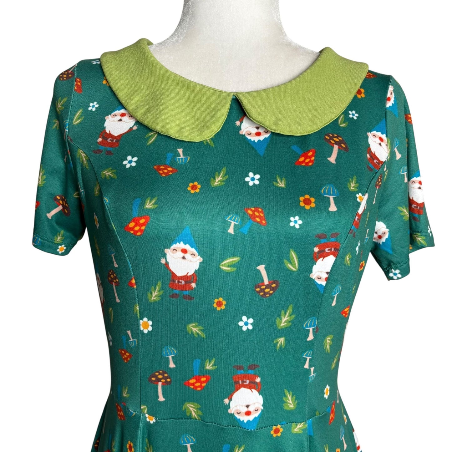 Unique Vintage Skater Dress Medium 6-8 Green Peter Pan Collar Gnome Mushroom