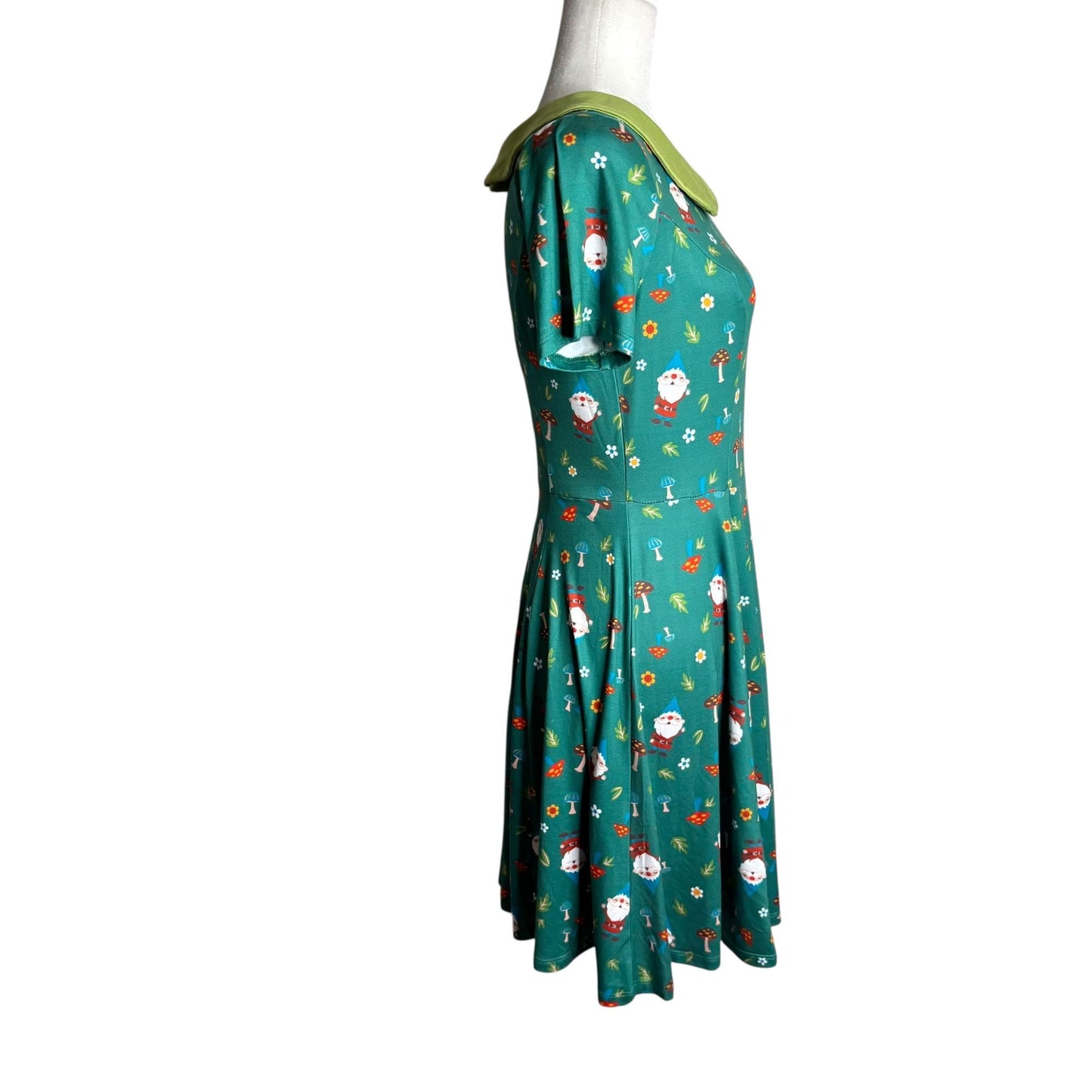 Unique Vintage Skater Dress Medium 6-8 Green Peter Pan Collar Gnome Mushroom